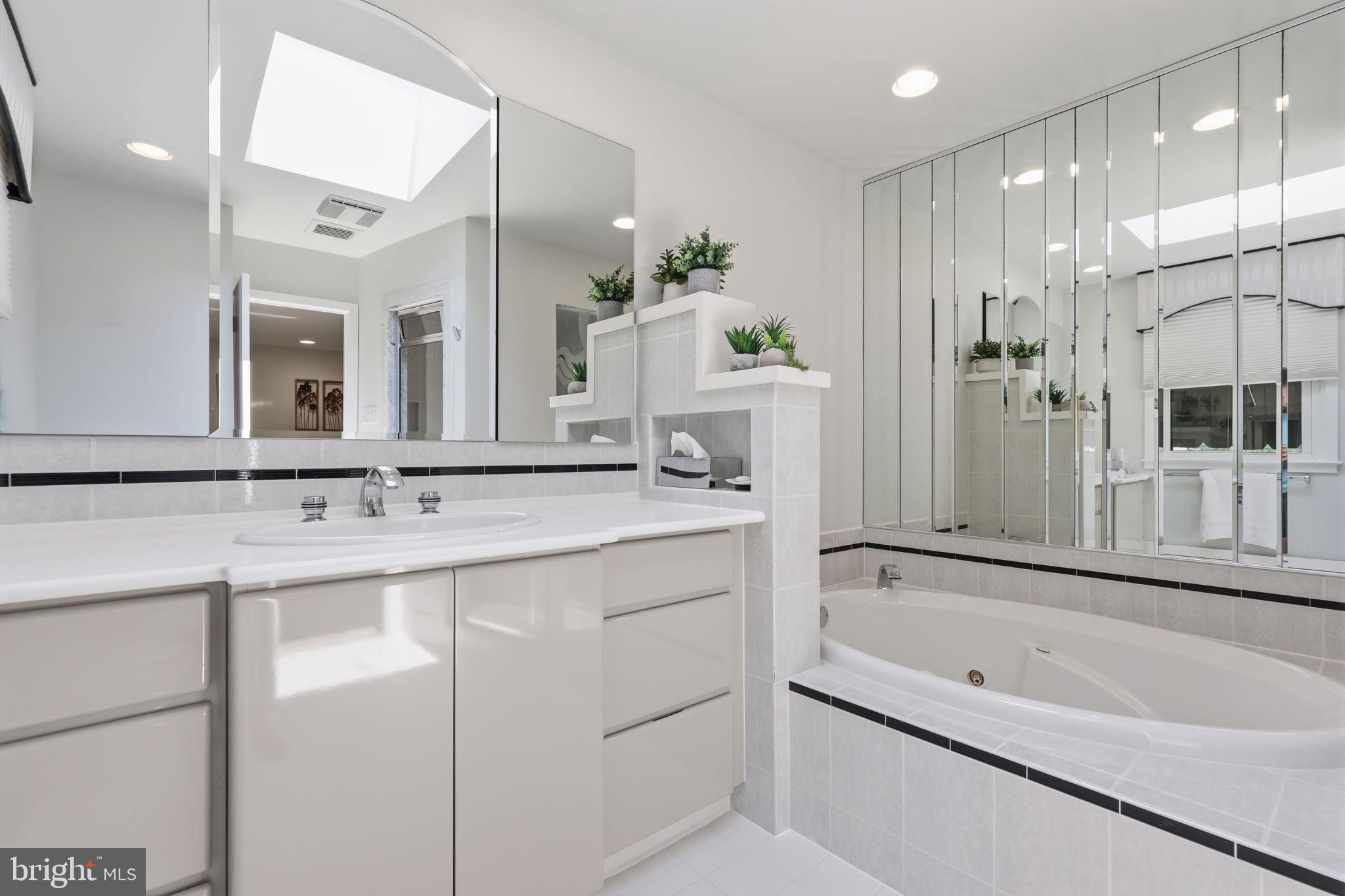 JUSTA FARMS - Residential