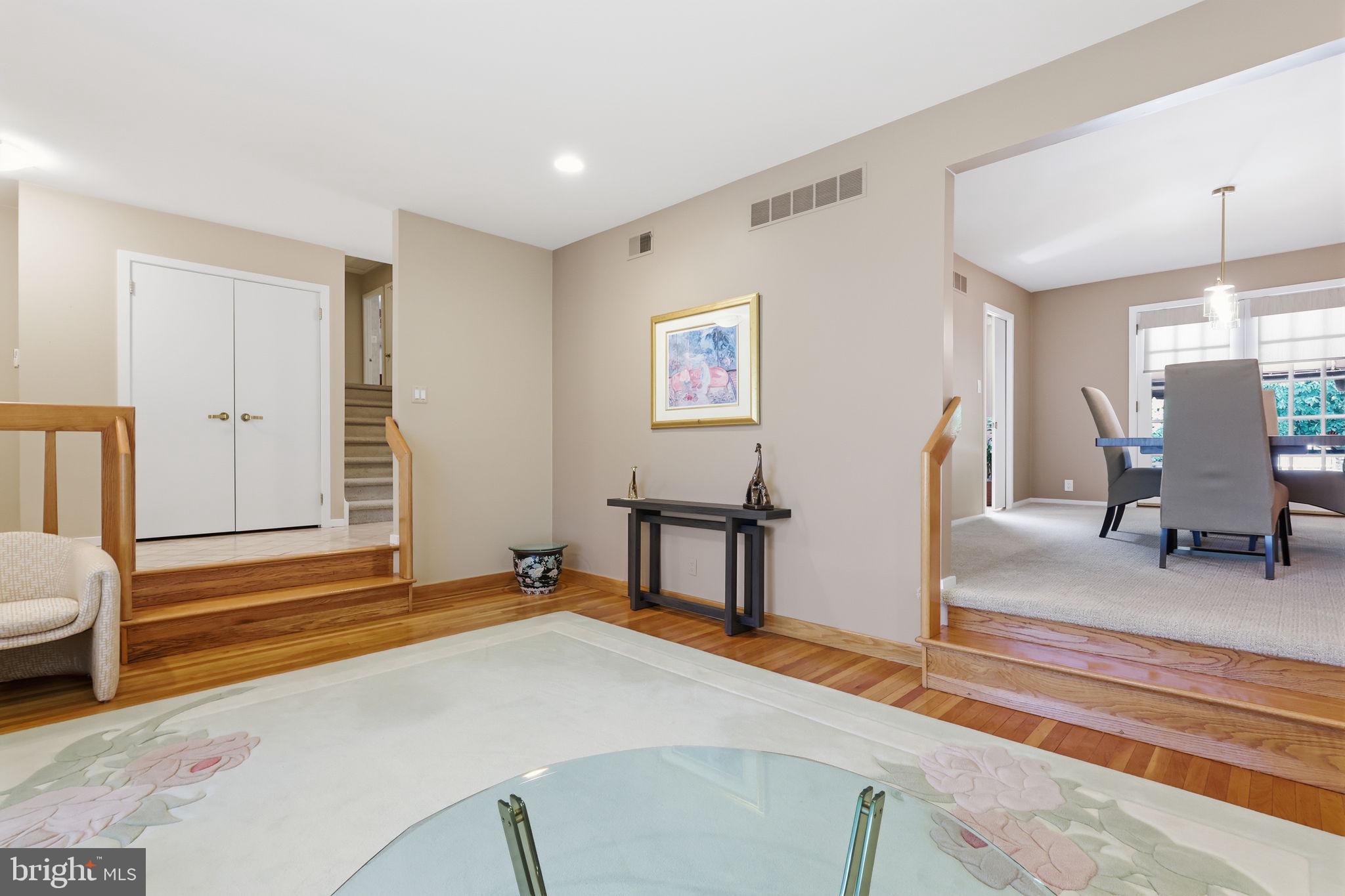 JUSTA FARMS - Residential