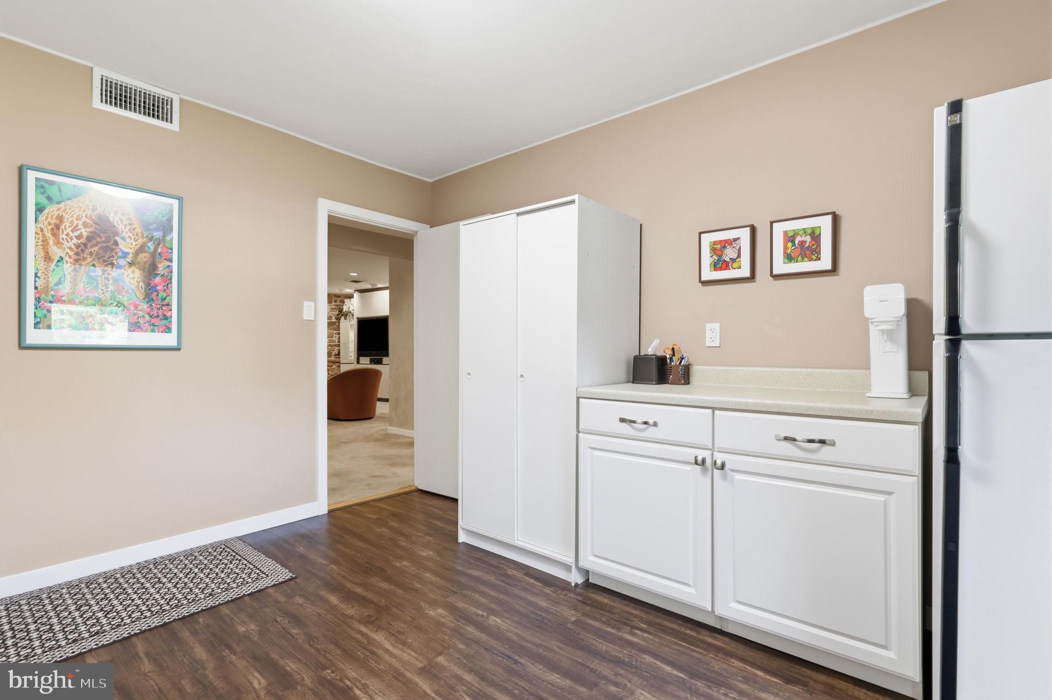 JUSTA FARMS - Residential