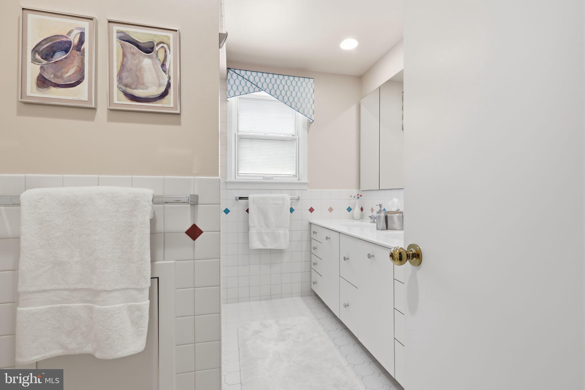 JUSTA FARMS - Residential