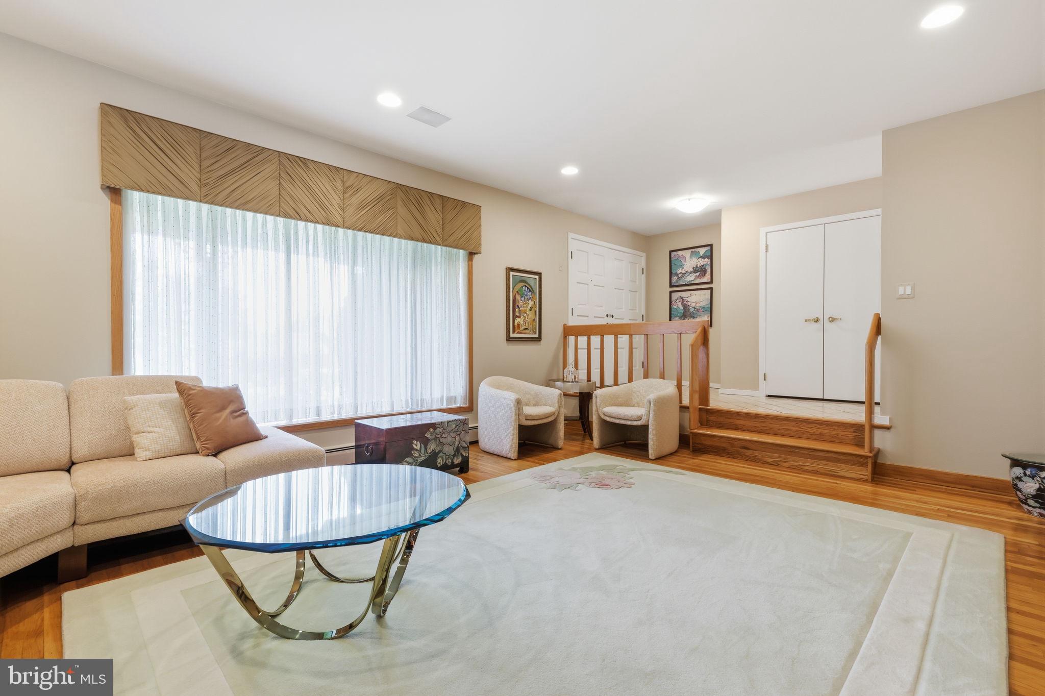 JUSTA FARMS - Residential