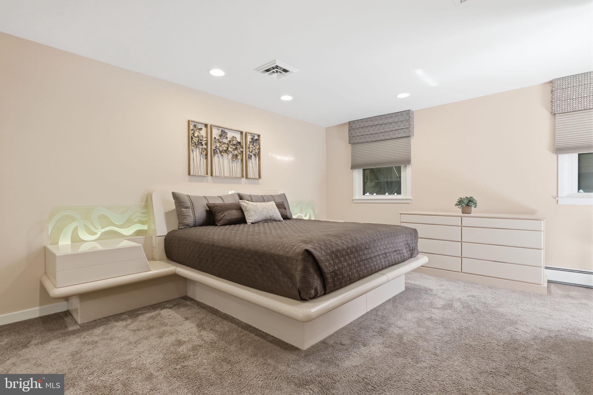 JUSTA FARMS - Residential
