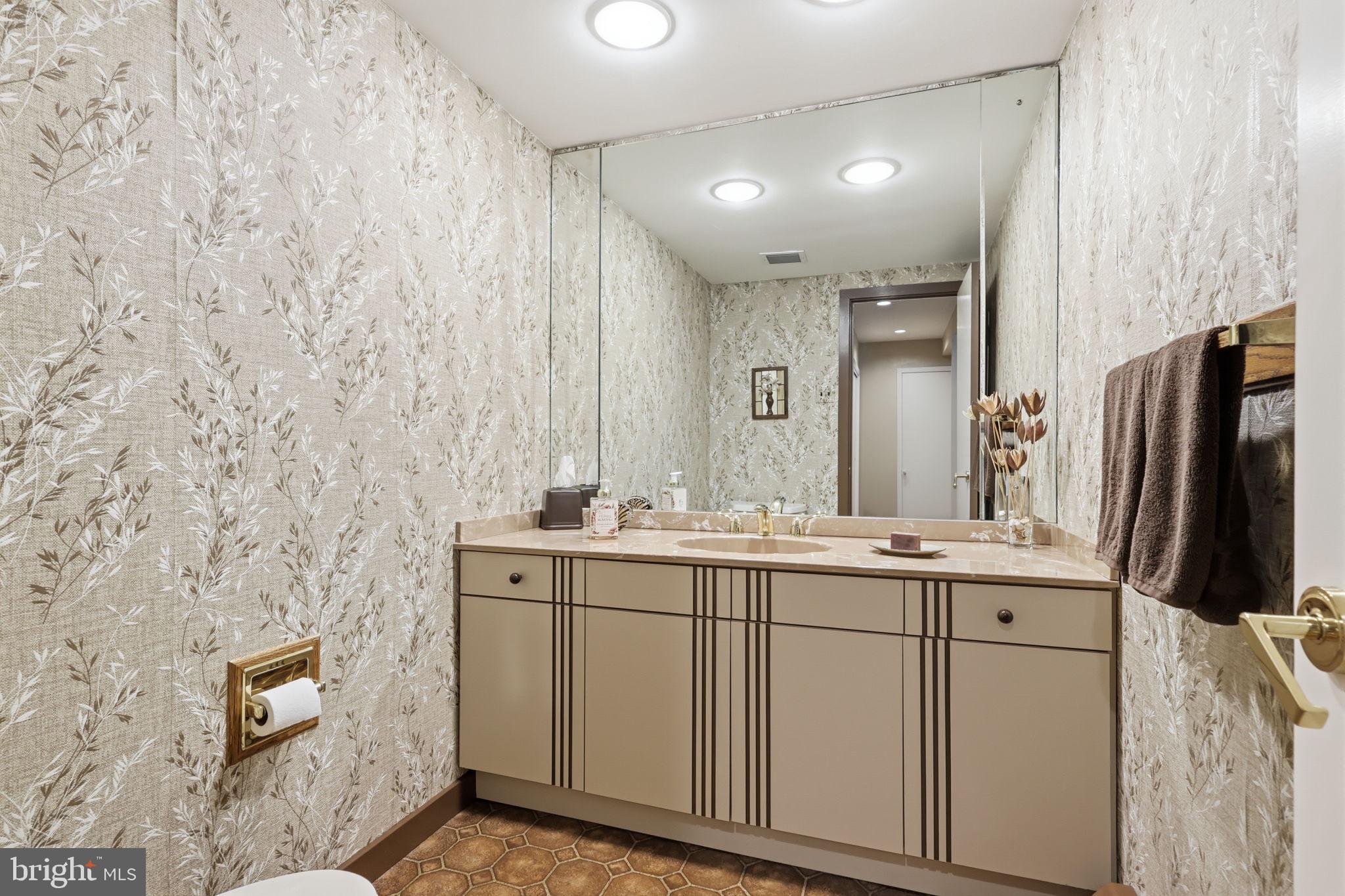 JUSTA FARMS - Residential