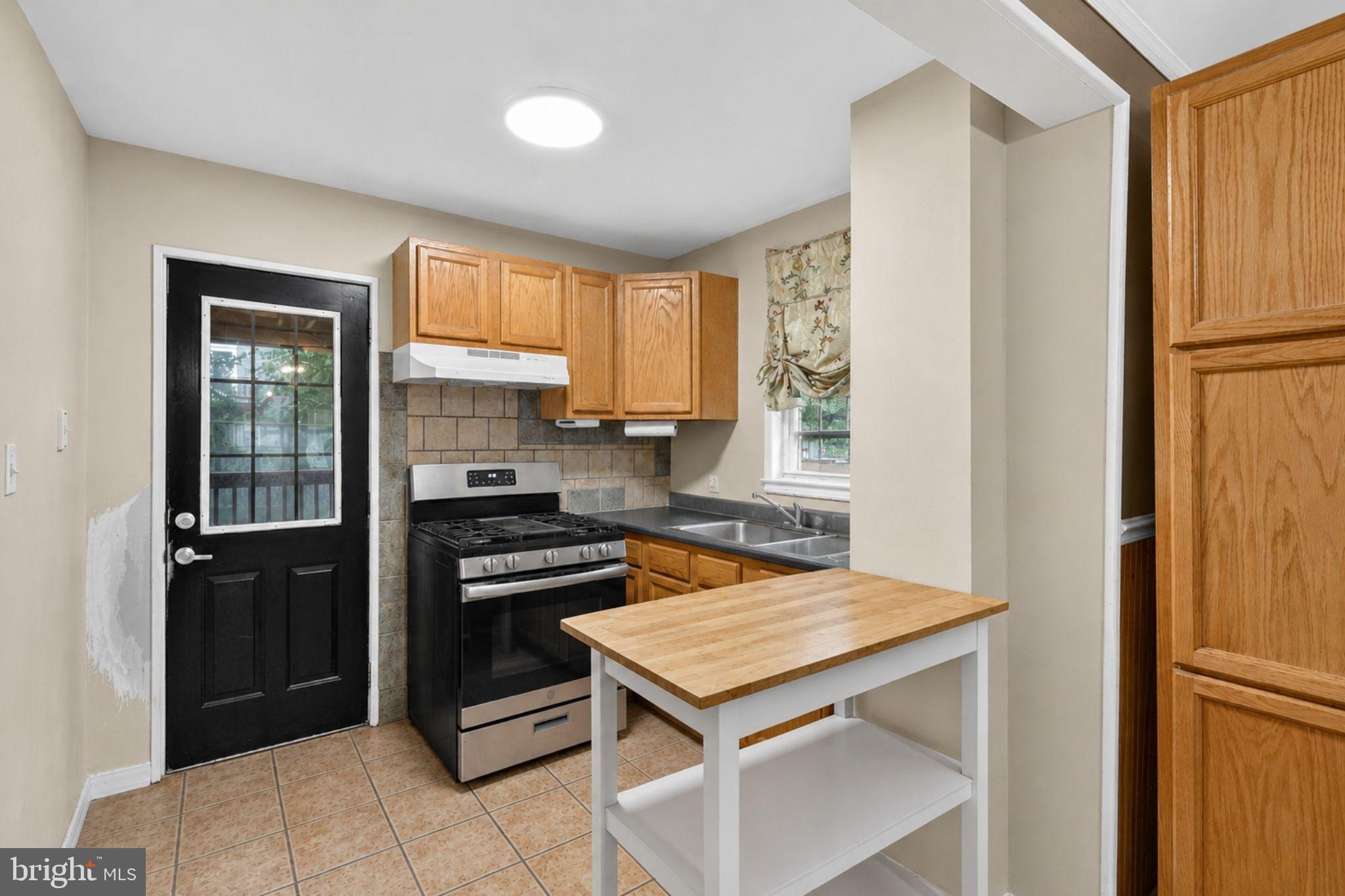 CATONSVILLE PINES - Residential