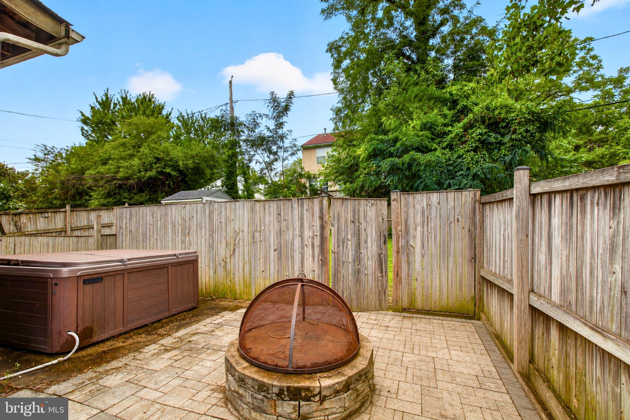 CATONSVILLE PINES - Residential