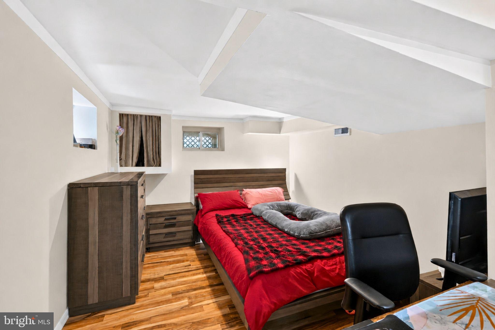 CATONSVILLE PINES - Residential