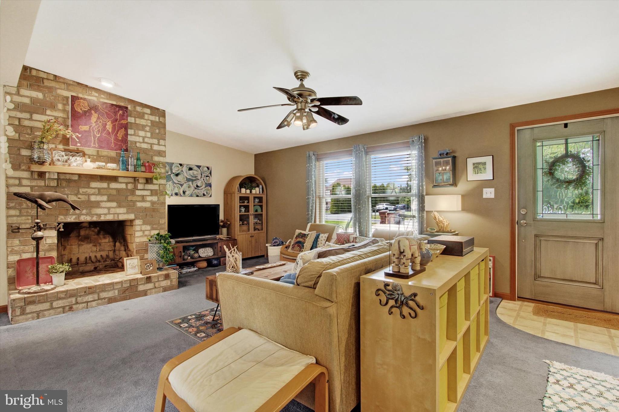 LAKE HERITAGE - Residential