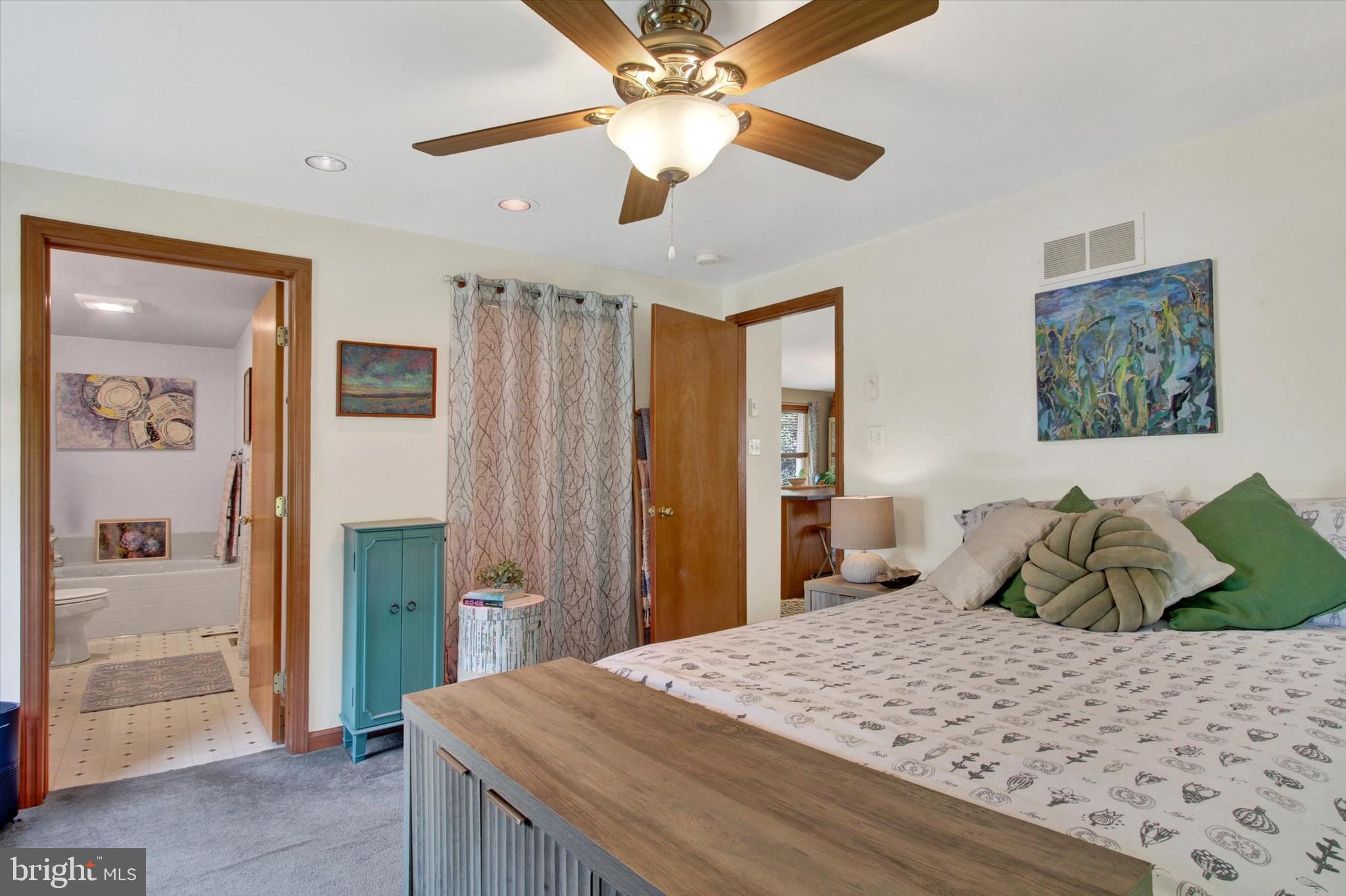 LAKE HERITAGE - Residential