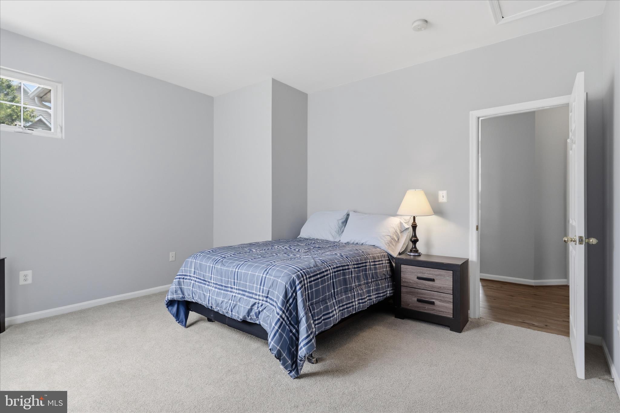 LAKE POINT ROUND HILL - Residential