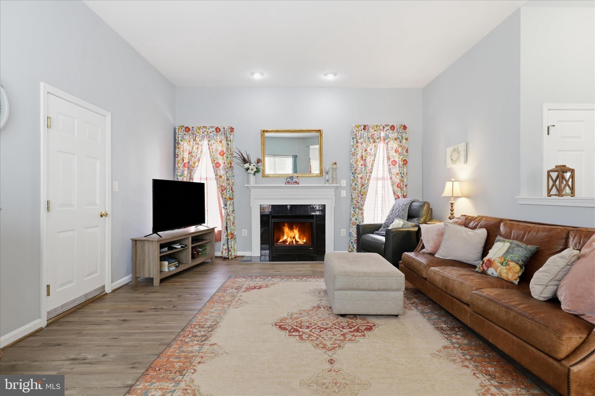 LAKE POINT ROUND HILL - Residential
