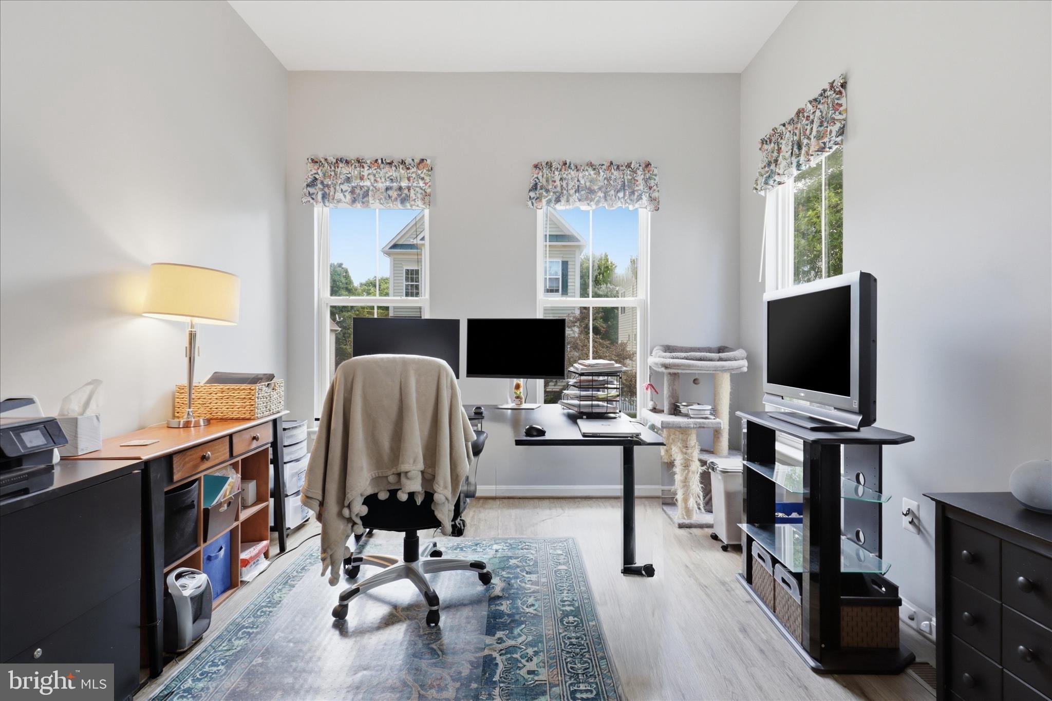 LAKE POINT ROUND HILL - Residential