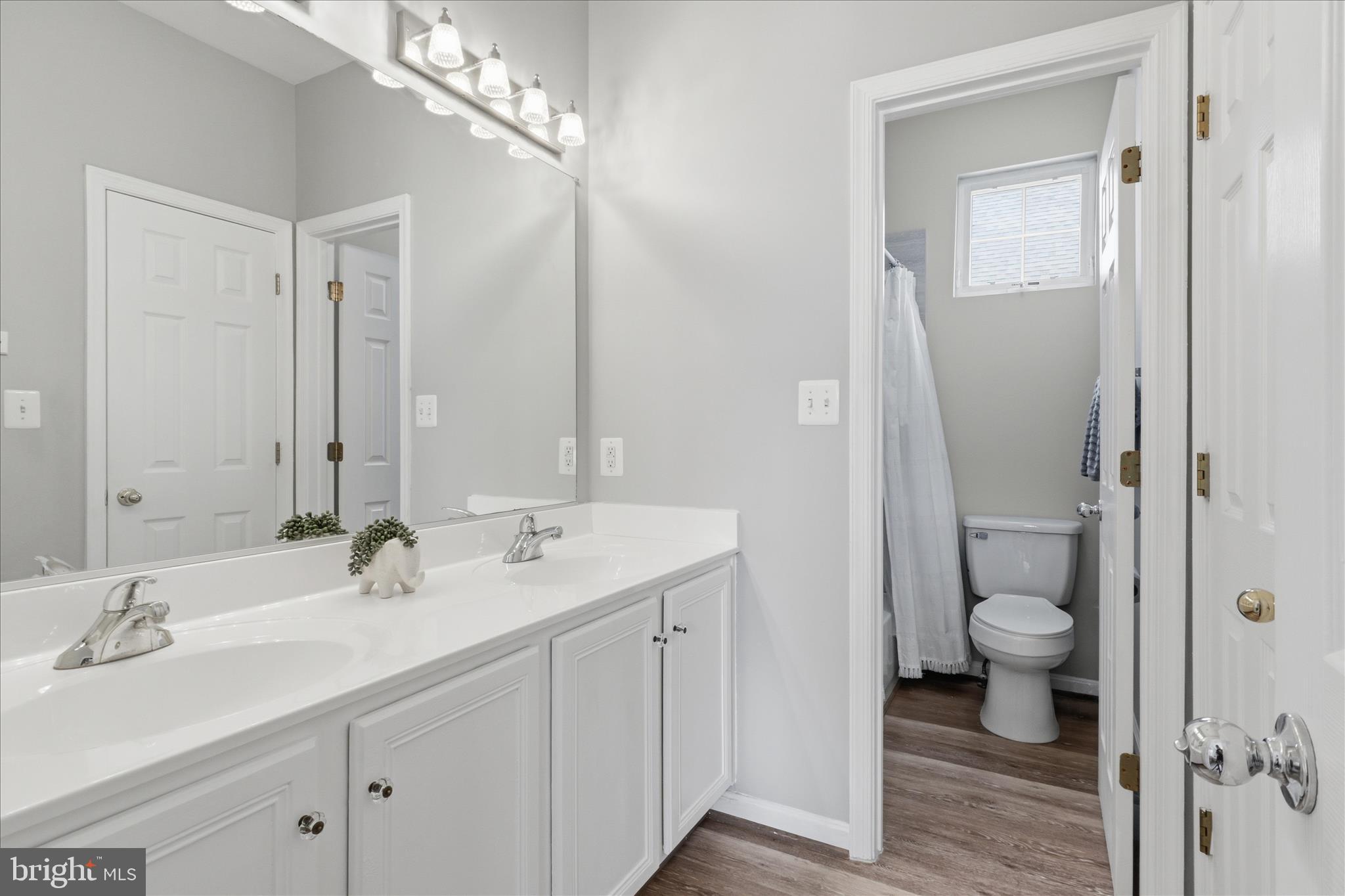 LAKE POINT ROUND HILL - Residential