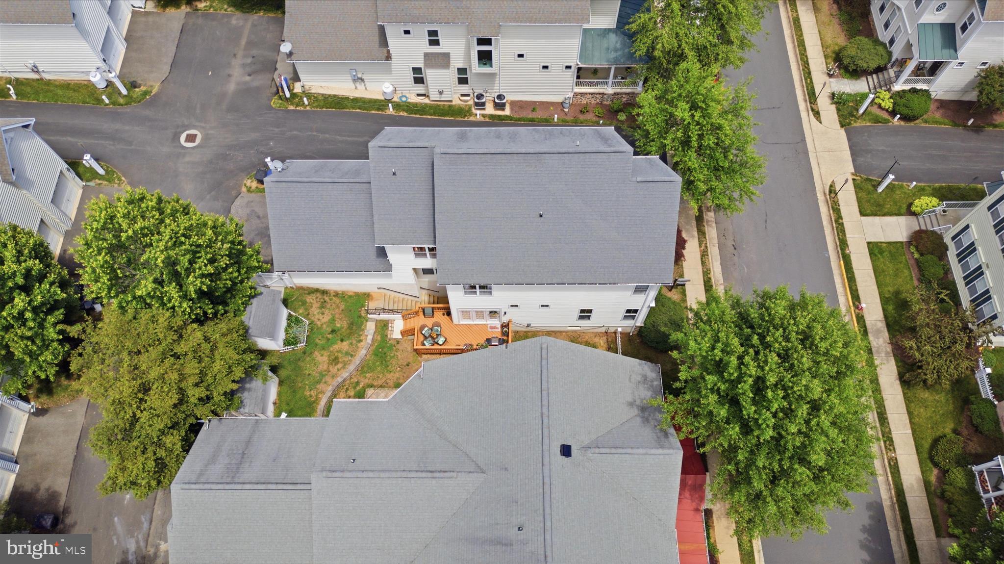 LAKE POINT ROUND HILL - Residential
