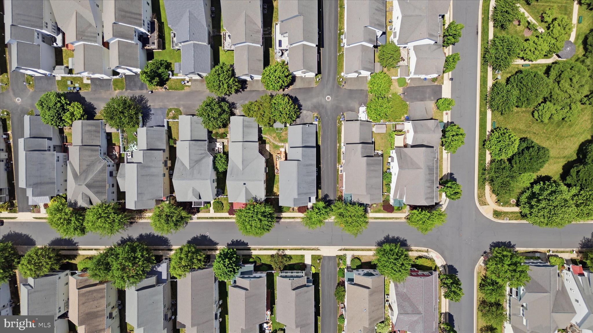 LAKE POINT ROUND HILL - Residential