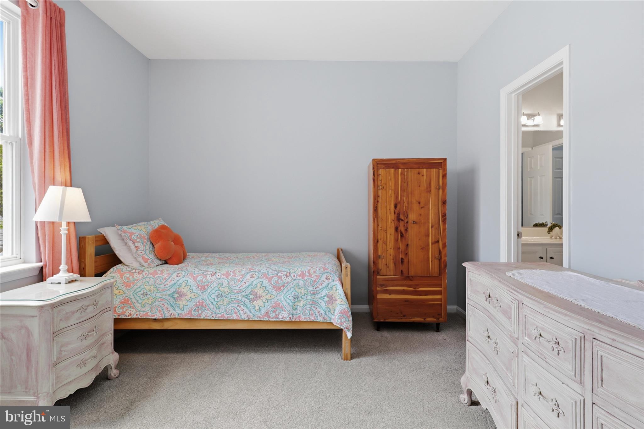 LAKE POINT ROUND HILL - Residential