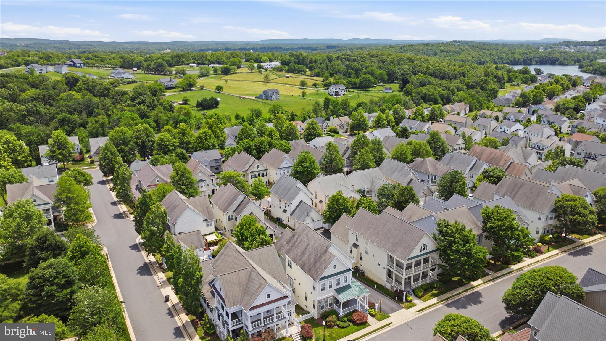 LAKE POINT ROUND HILL - Residential