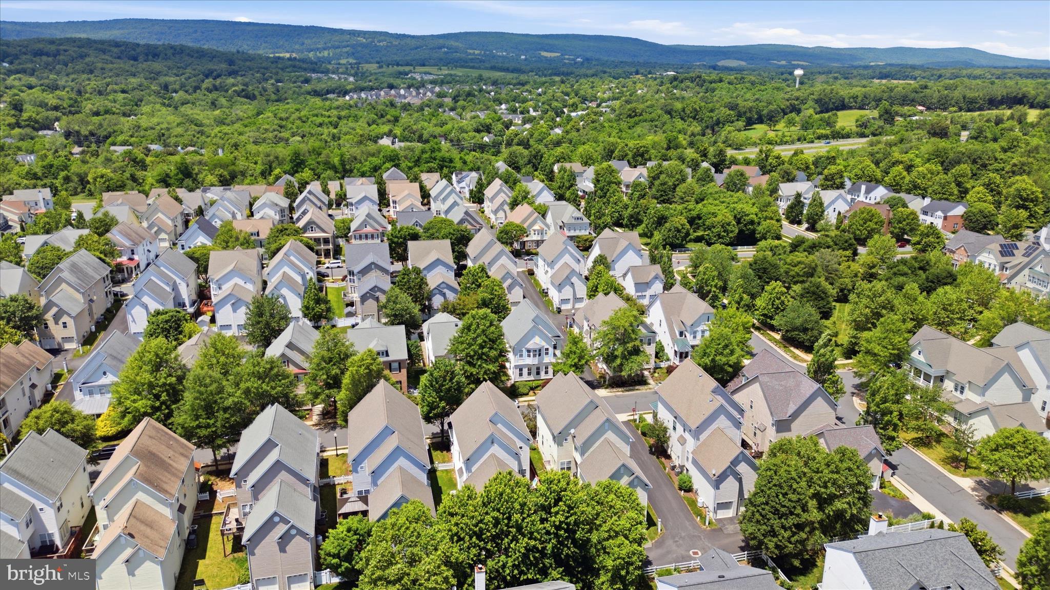 LAKE POINT ROUND HILL - Residential