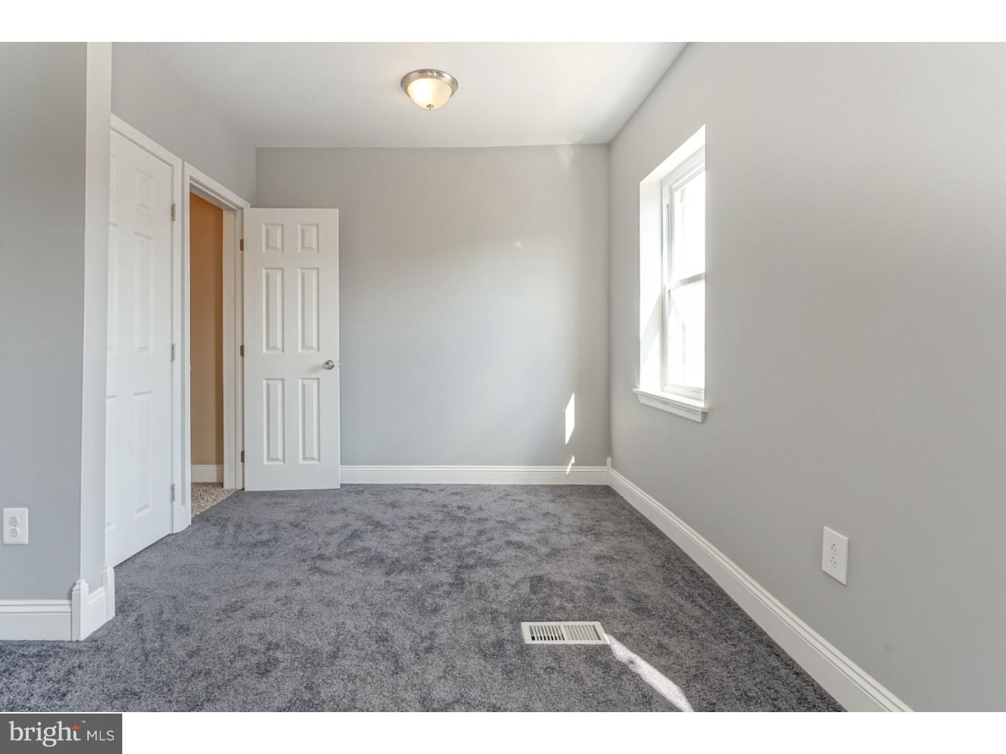 BRIDESBURG - Residential