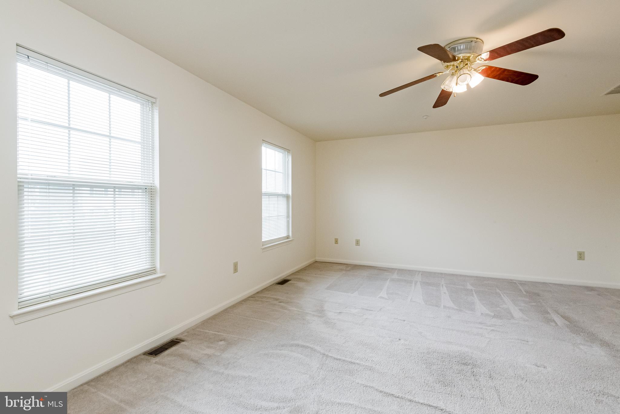 SEVEN OAKS - Residential