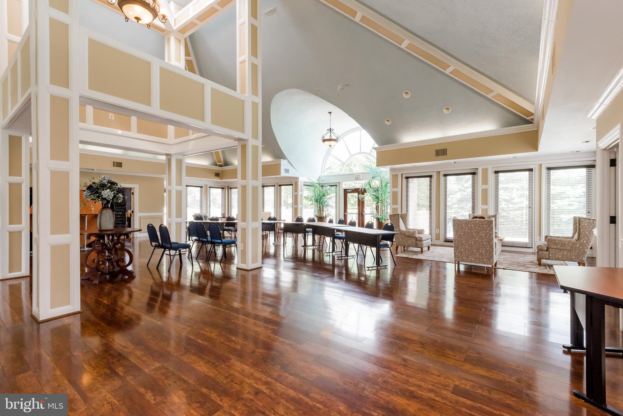 SEVEN OAKS - Residential