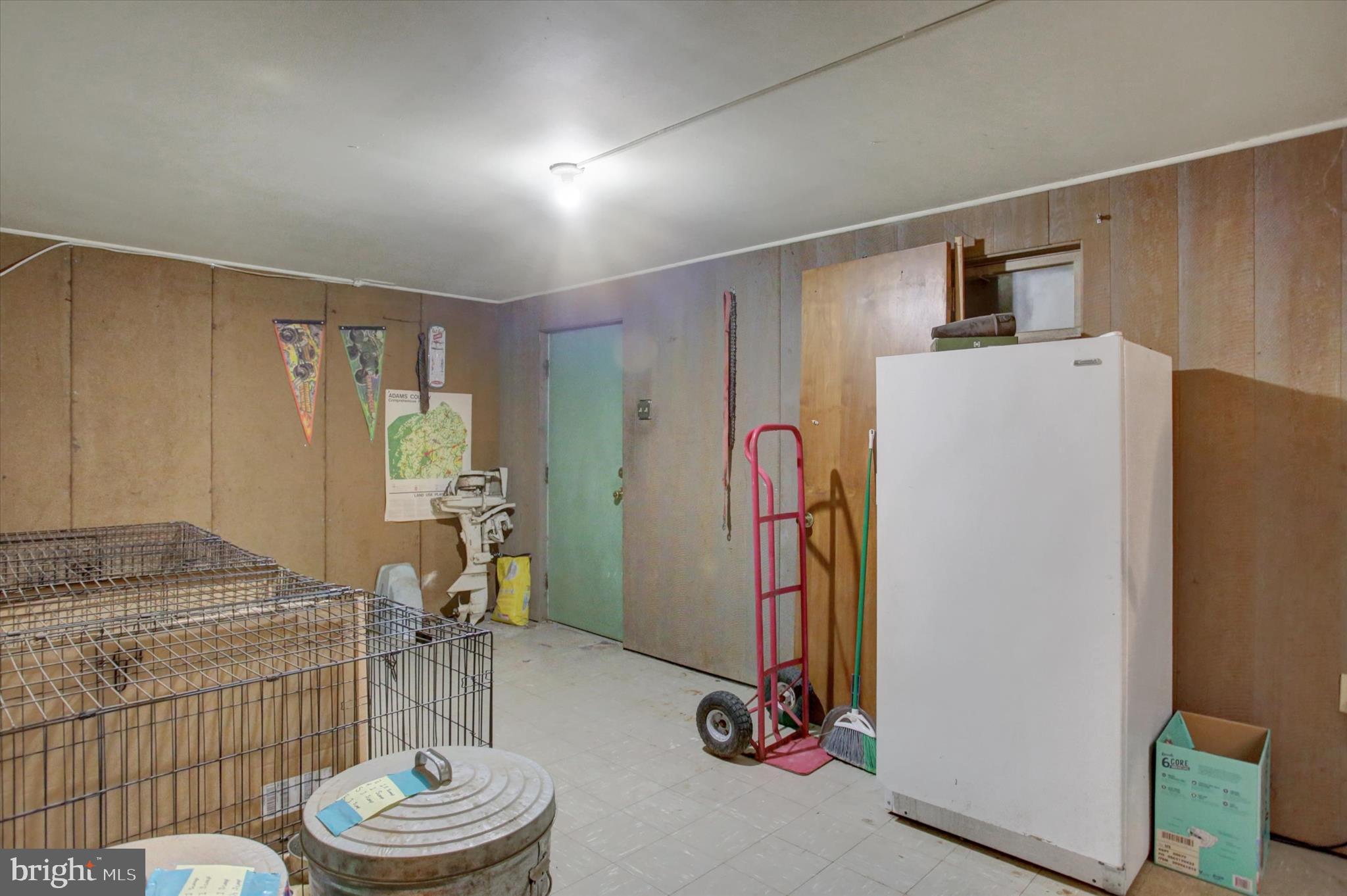 CALADONIA  ACRES - Residential