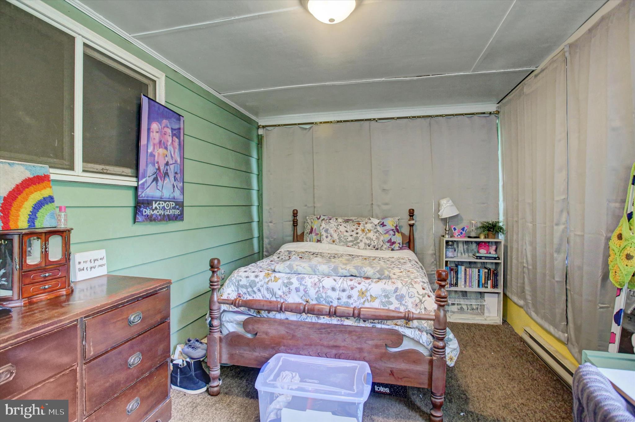 CALADONIA  ACRES - Residential