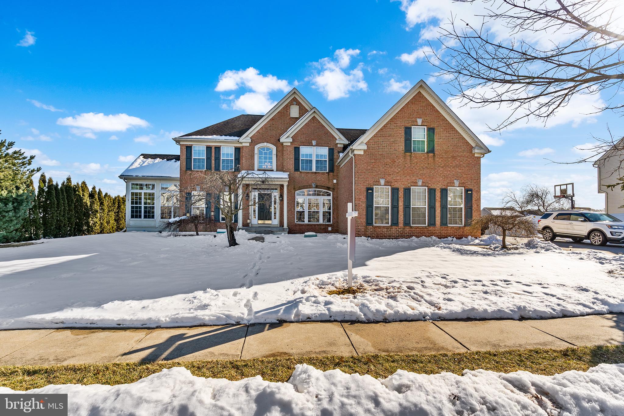 FOX RUN ESTATES - Residential