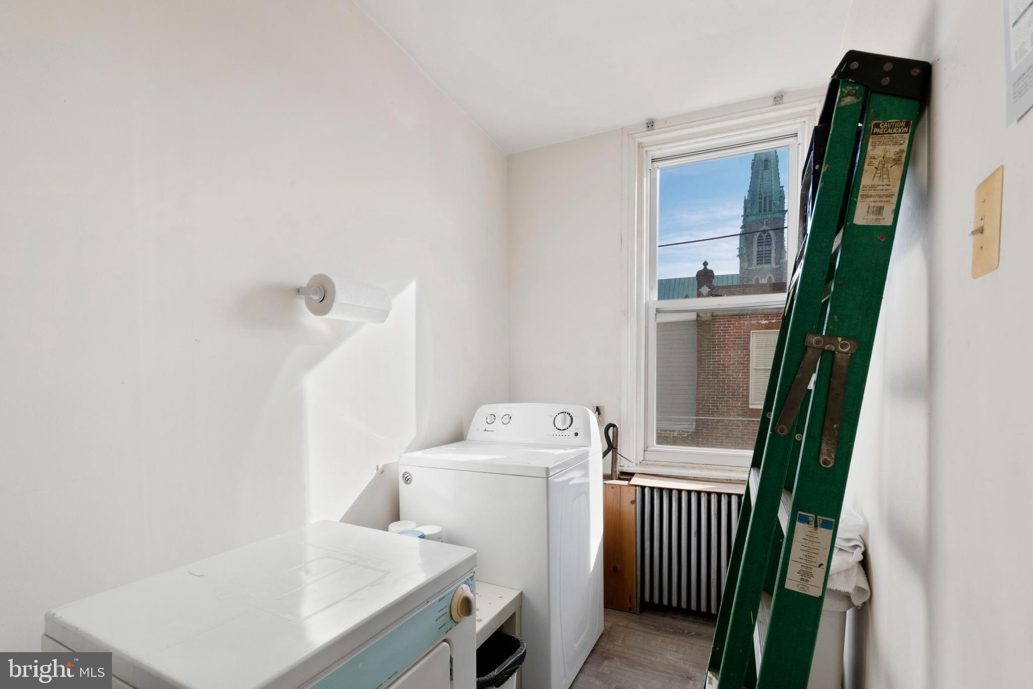 PORT RICHMOND - Residential