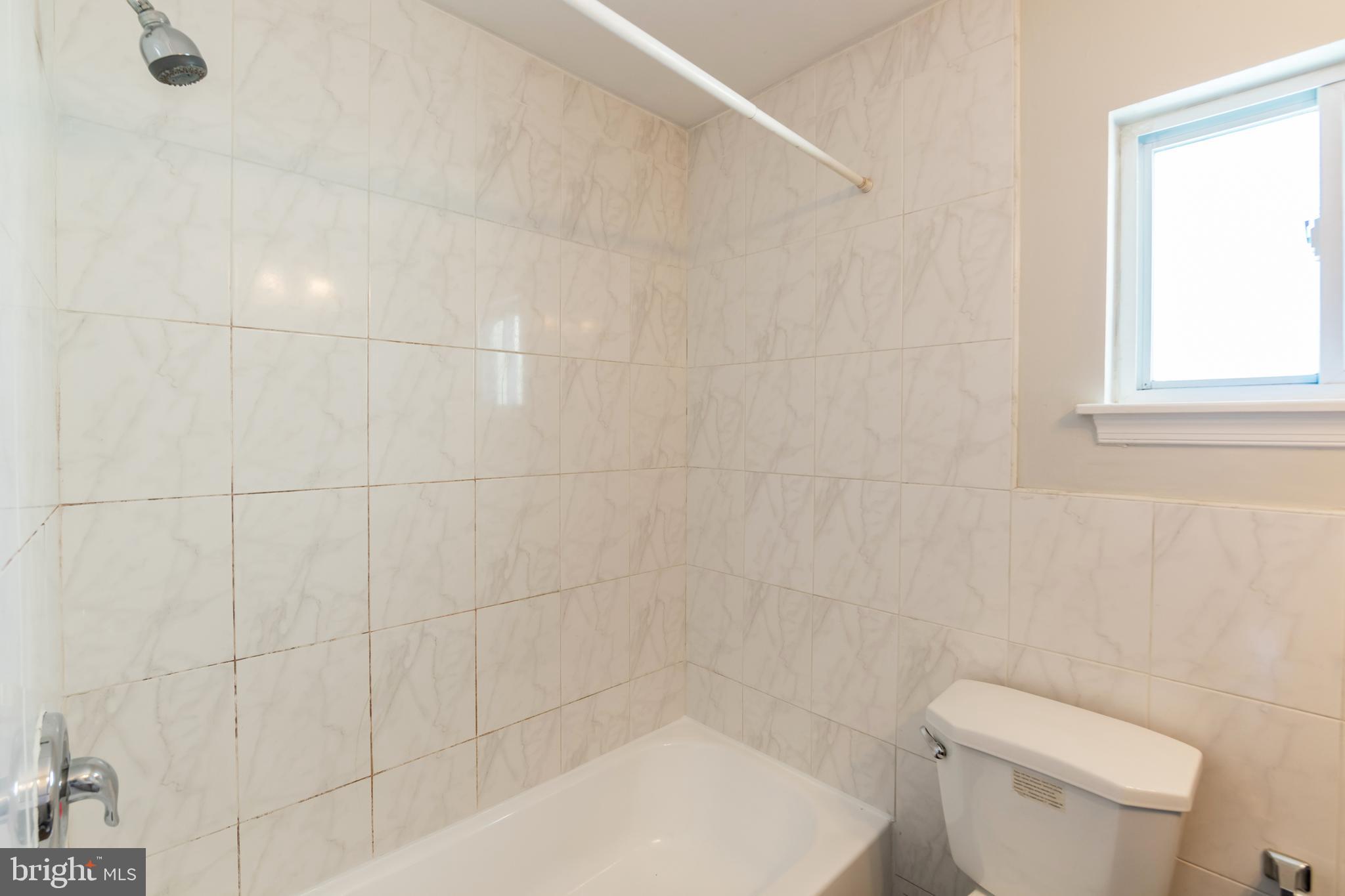EAST PASSYUNK CROSSING - Residential Lease