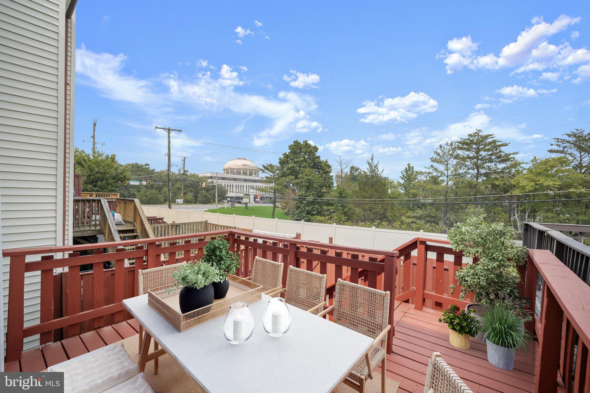 SURRATTS VILLAGE - Residential