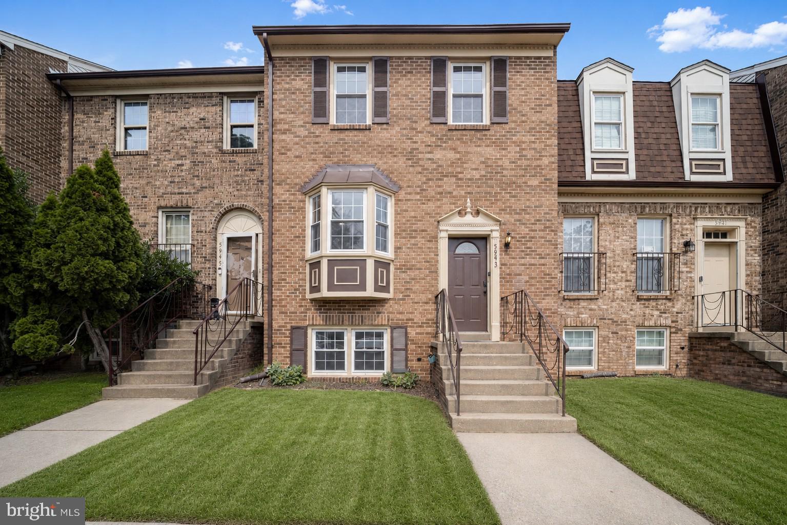 SURRATTS VILLAGE - Residential