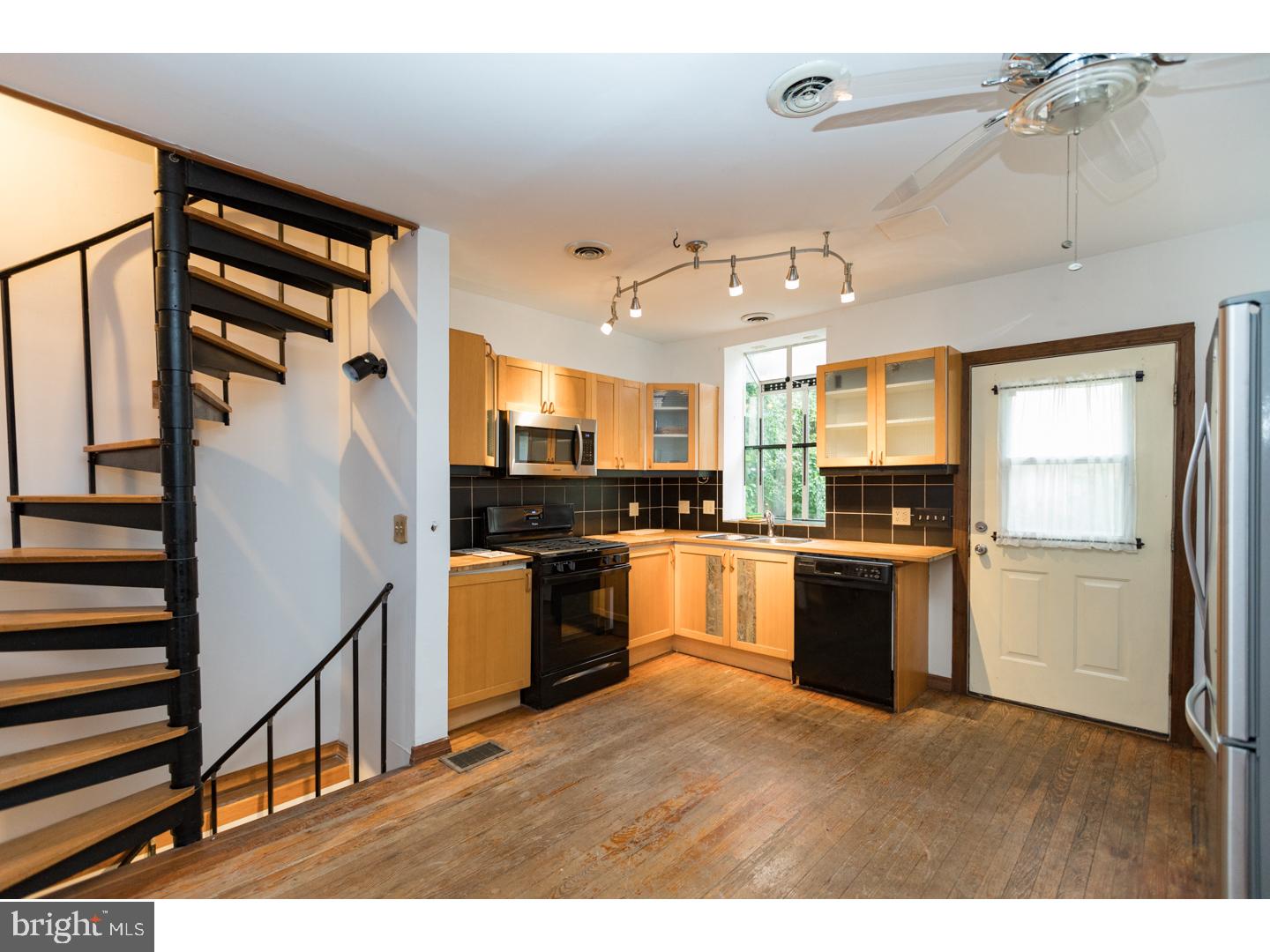 FISHTOWN - Residential Lease