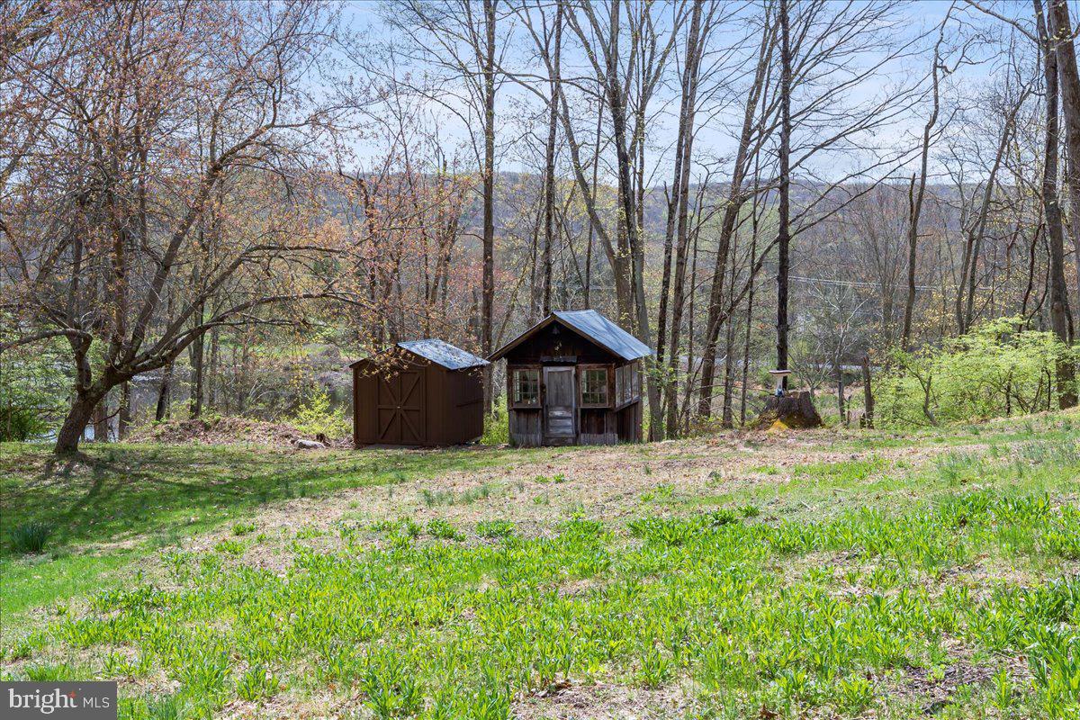 EAST STROUDSBURG - Residential