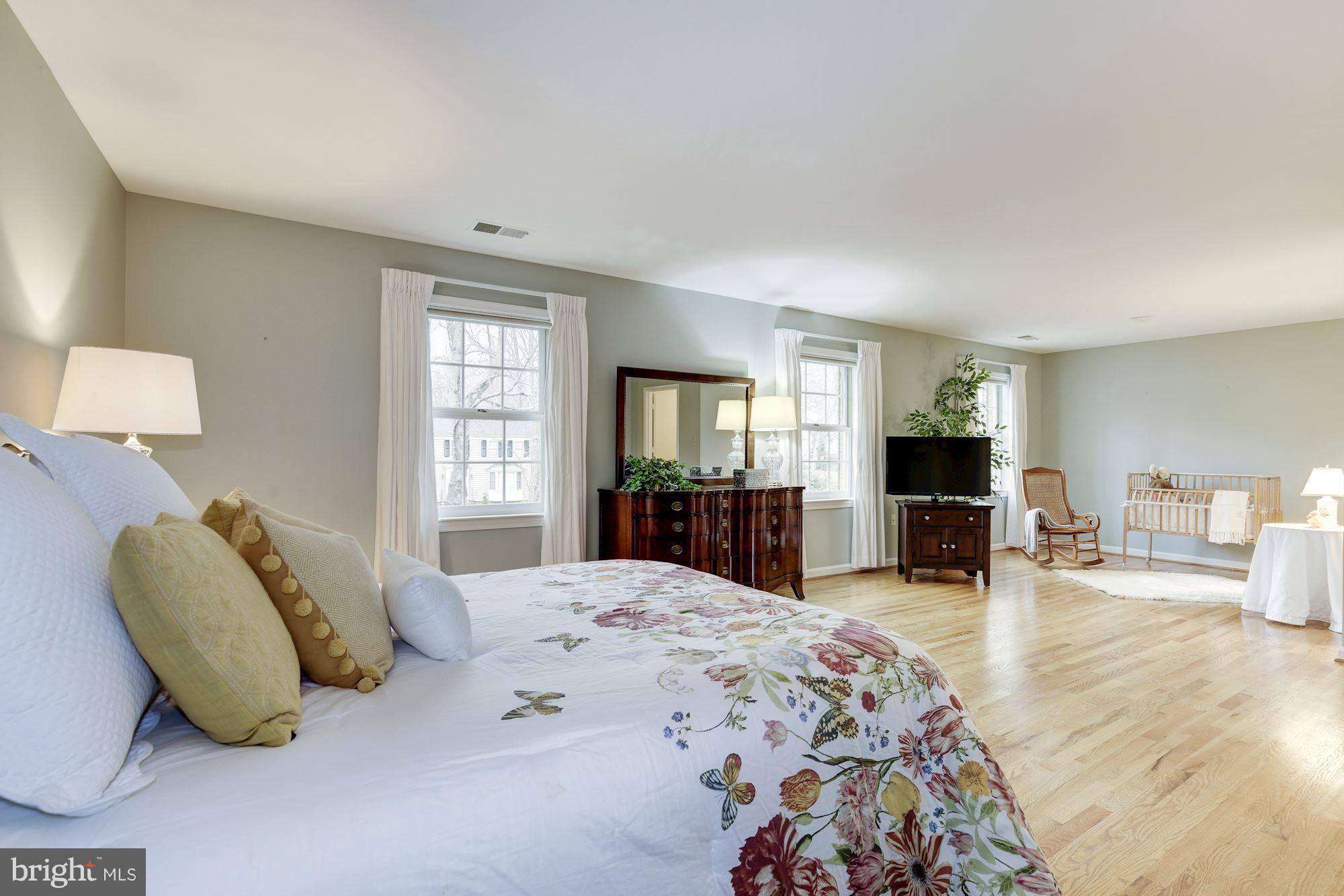 RIVER FALLS - Residential