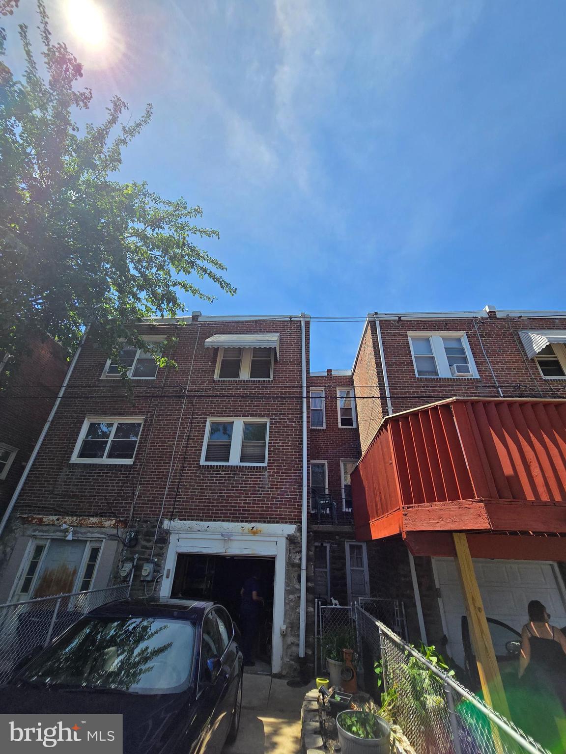 LAWNDALE - Residential