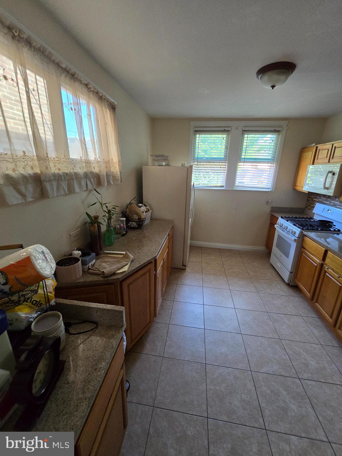 LAWNDALE - Residential
