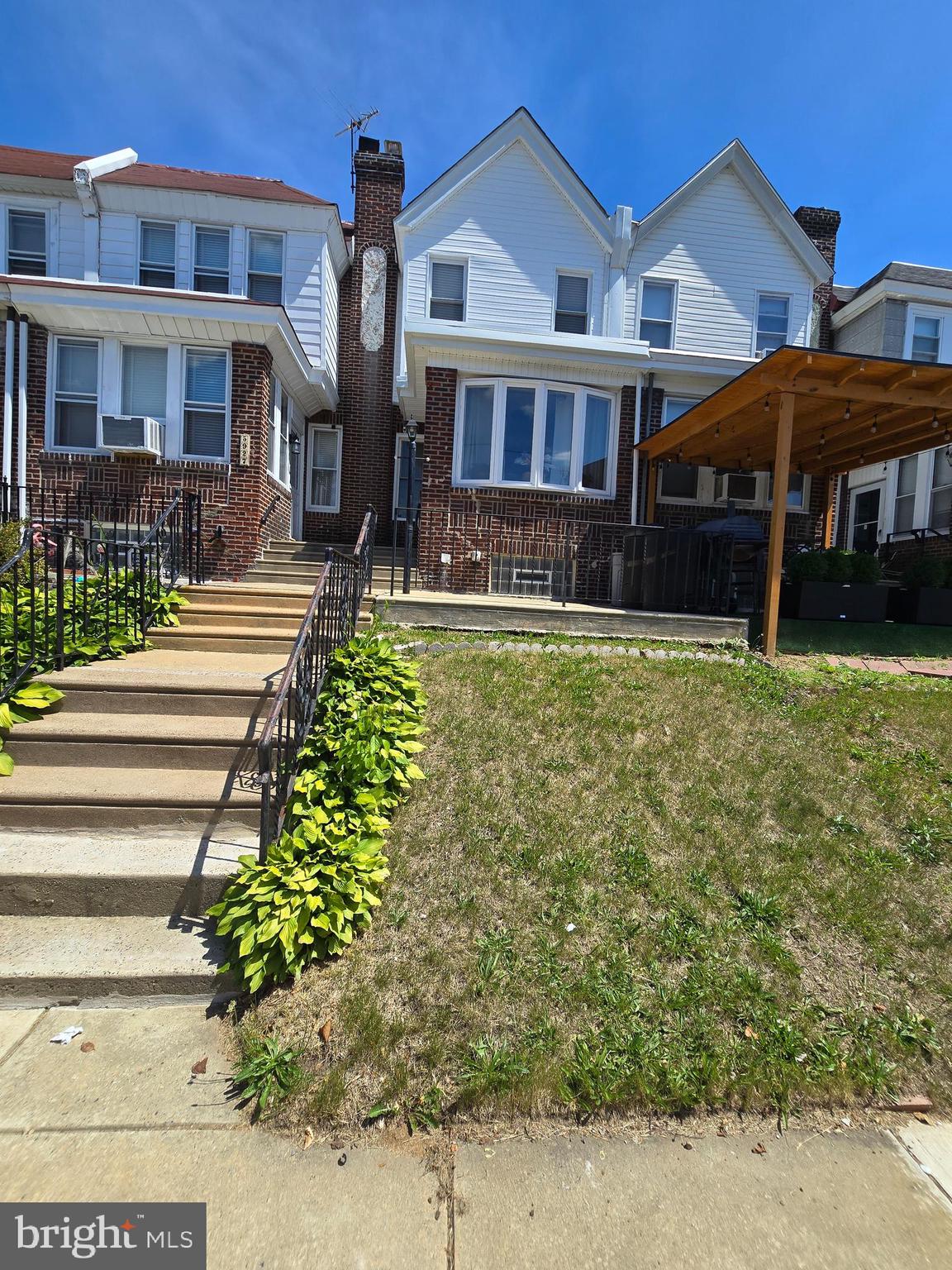 LAWNDALE - Residential