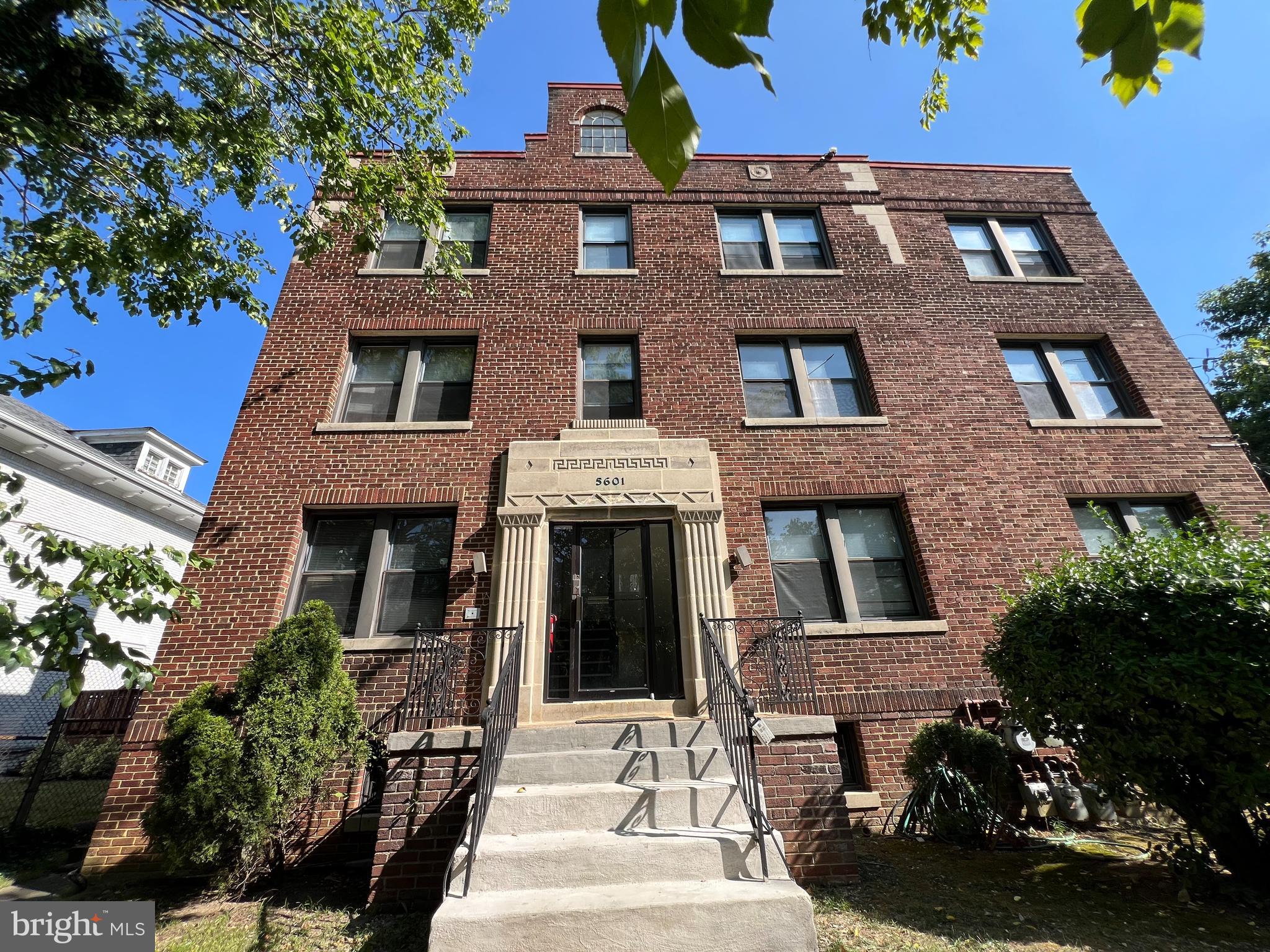 16TH STREET HEIGHTS - Commercial Sale