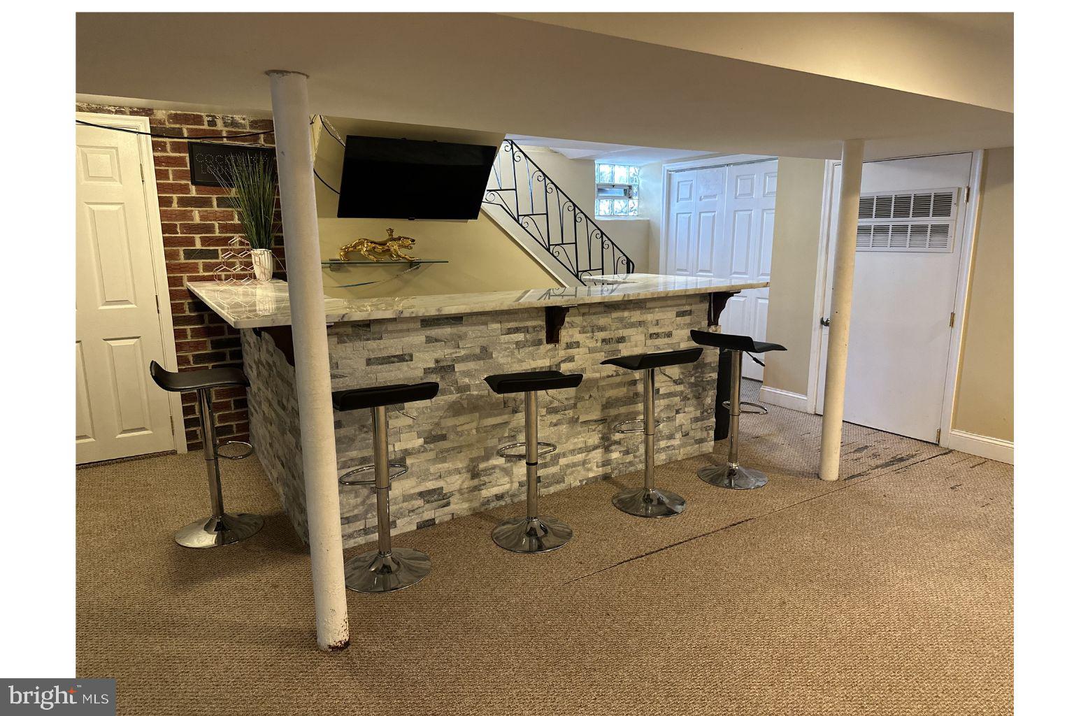FOX CHASE - Residential