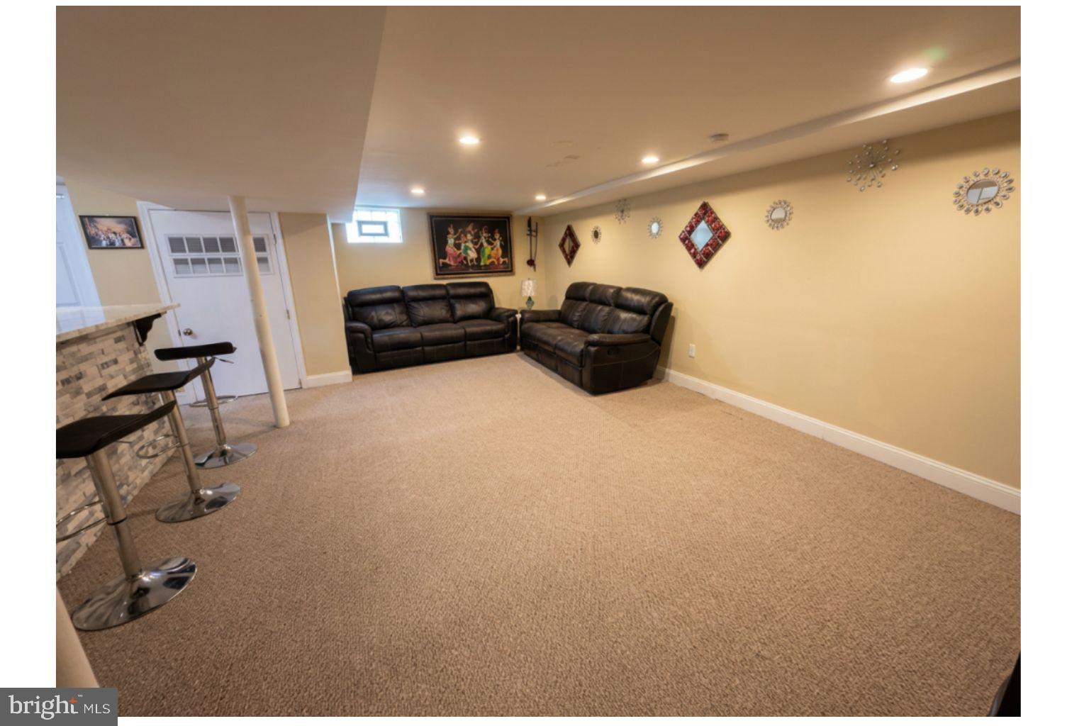 FOX CHASE - Residential