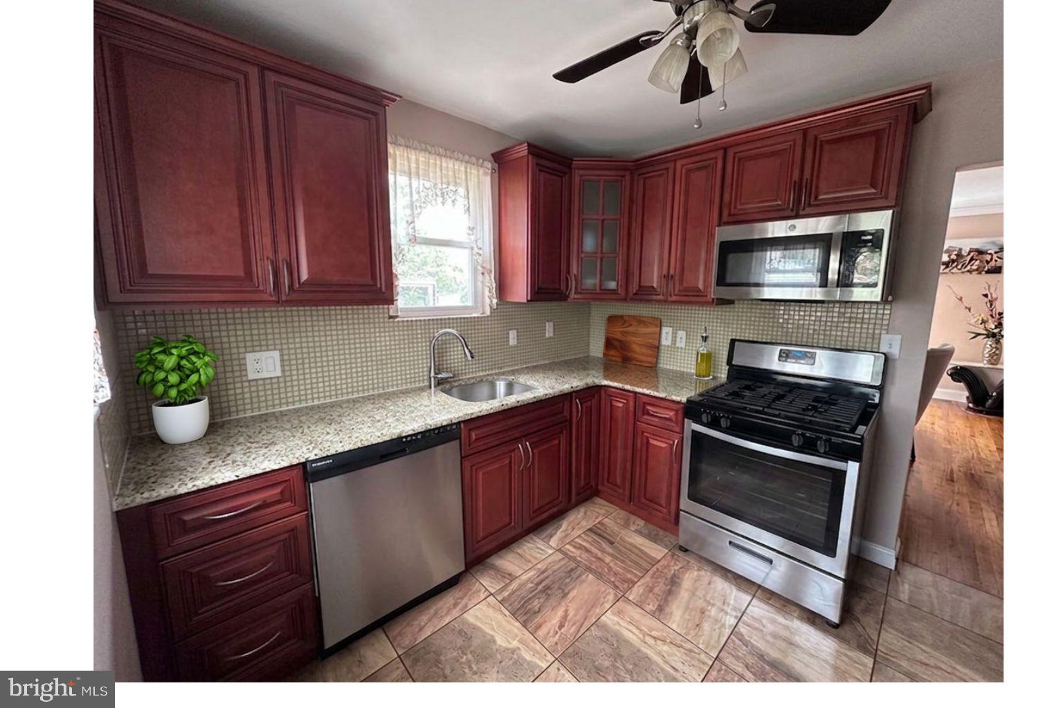 FOX CHASE - Residential