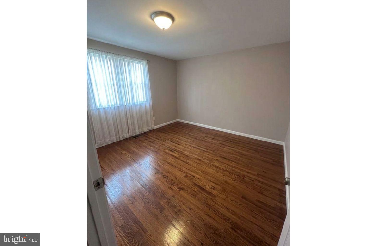FOX CHASE - Residential