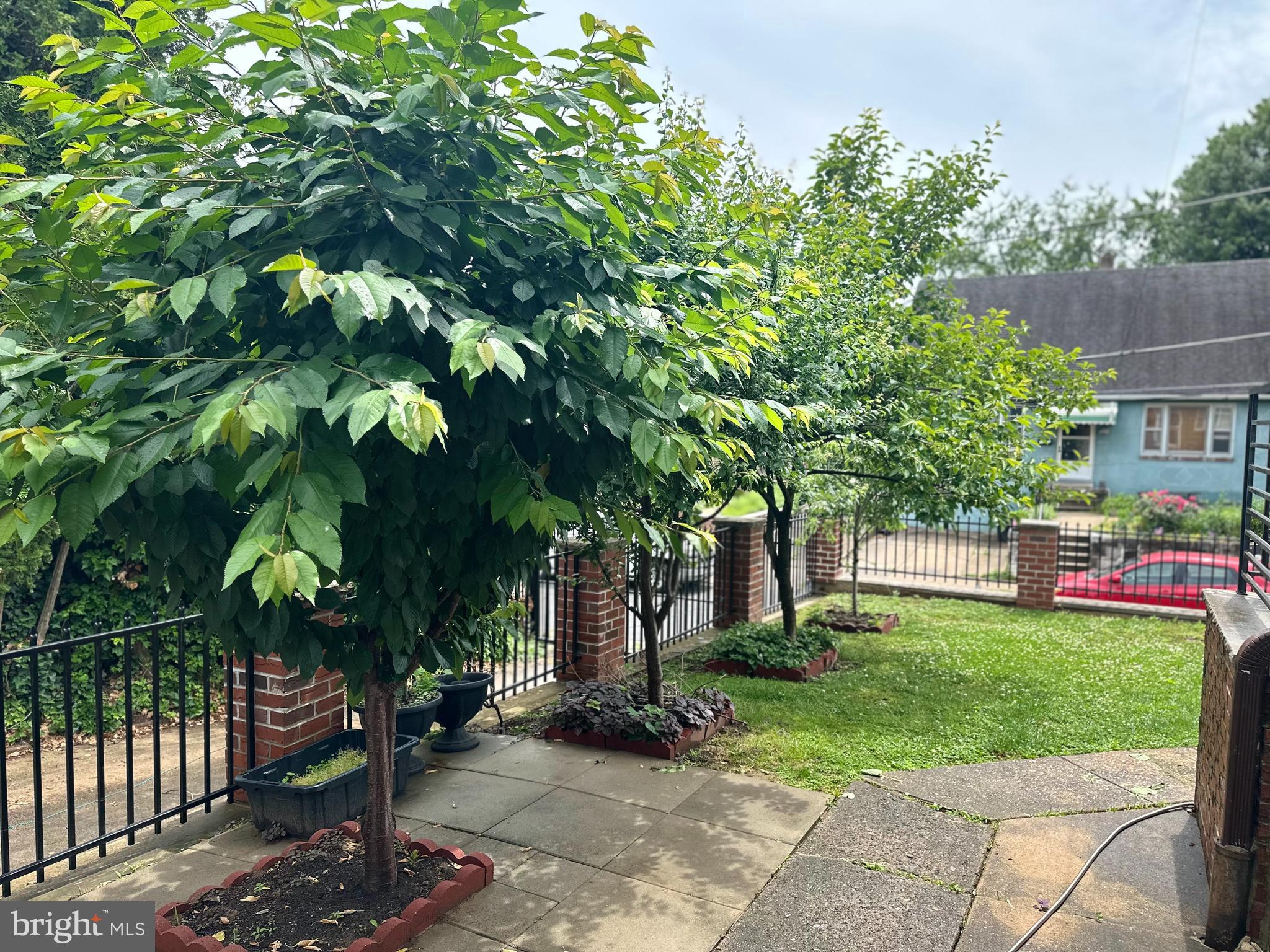 FOX CHASE - Residential
