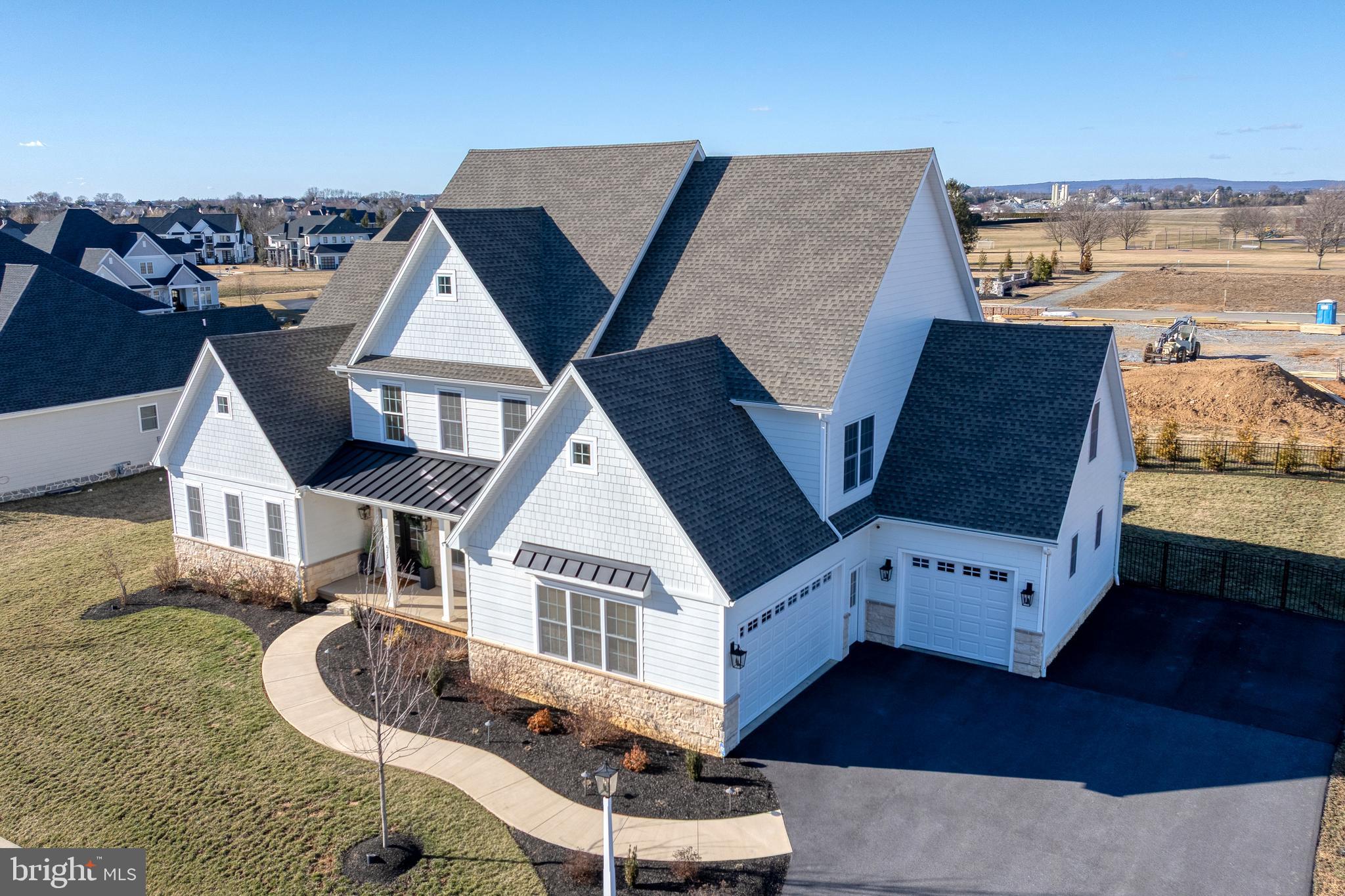 STONEHENGE ESTATES - Residential