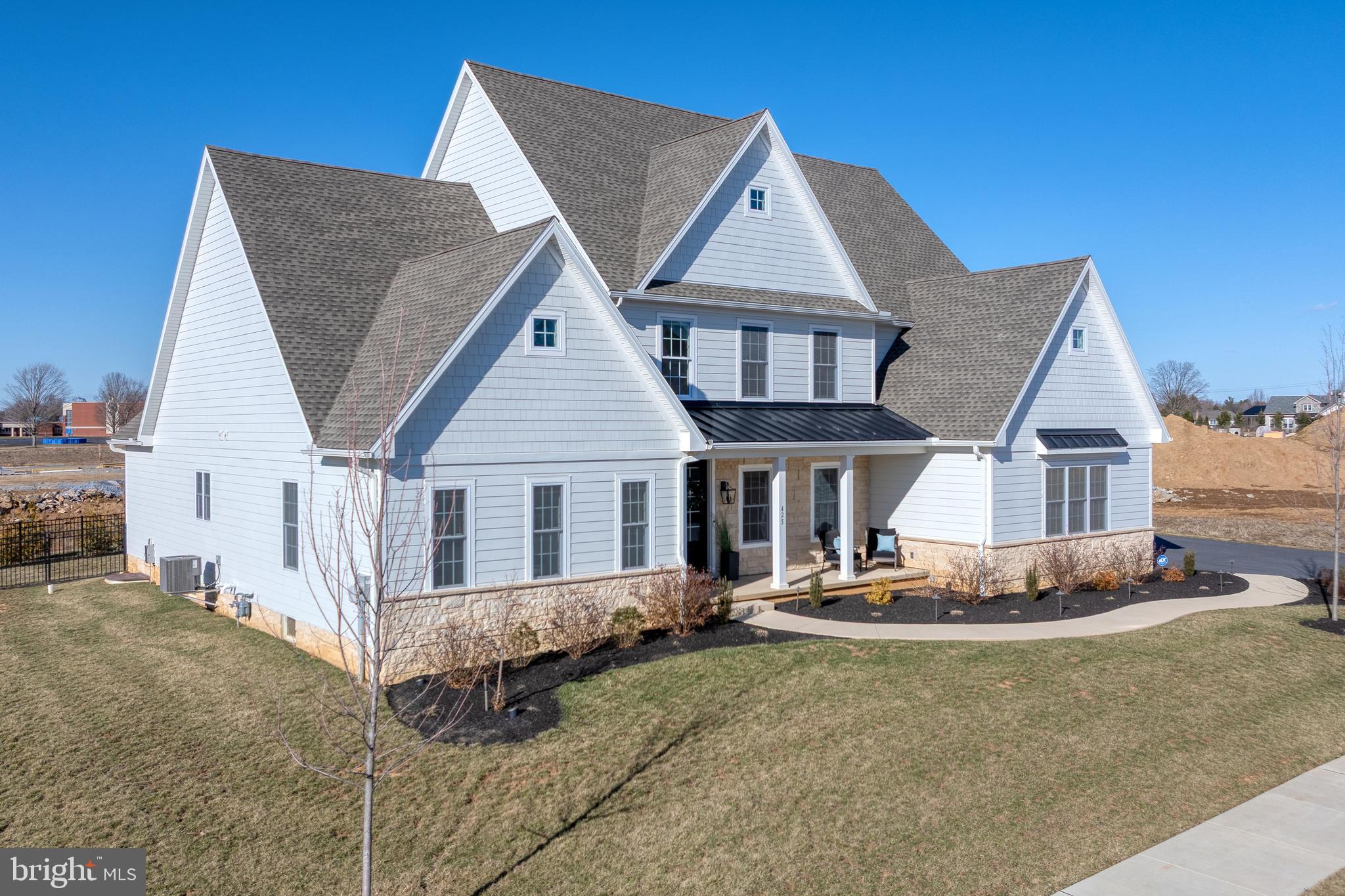 STONEHENGE ESTATES - Residential