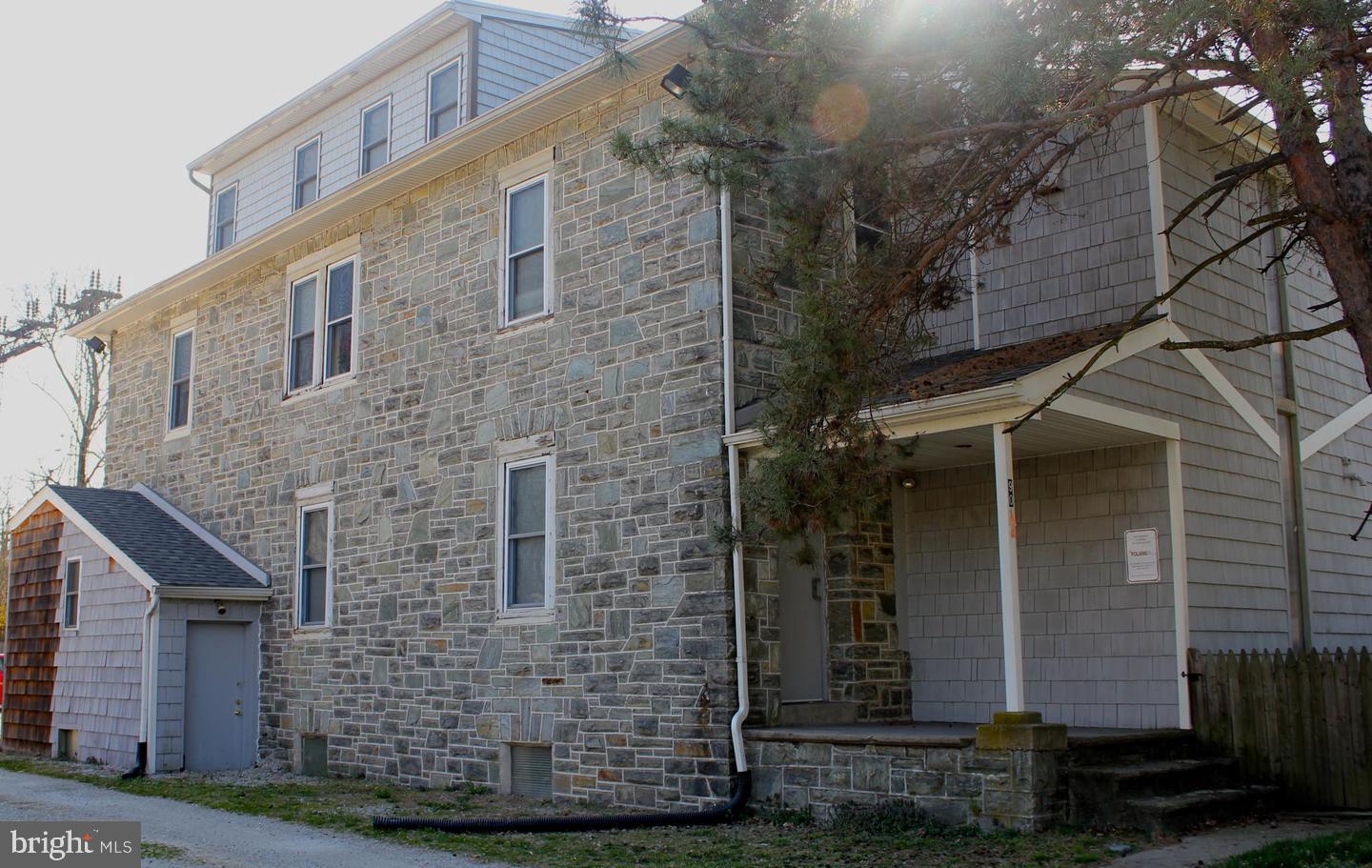 PAOLI GARDENS - Residential