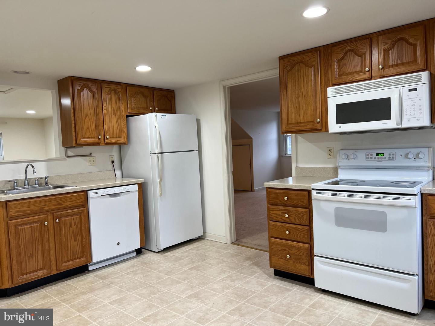 PAOLI GARDENS - Residential