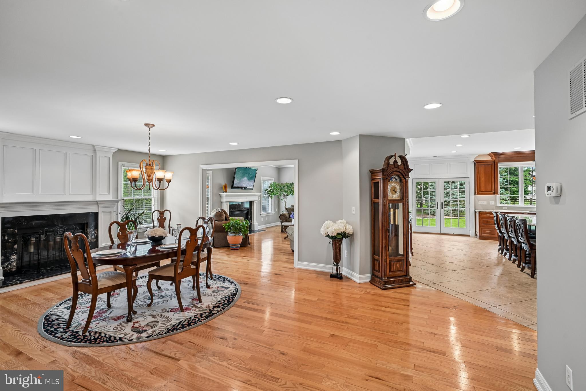 HIDDEN OAKS - Residential