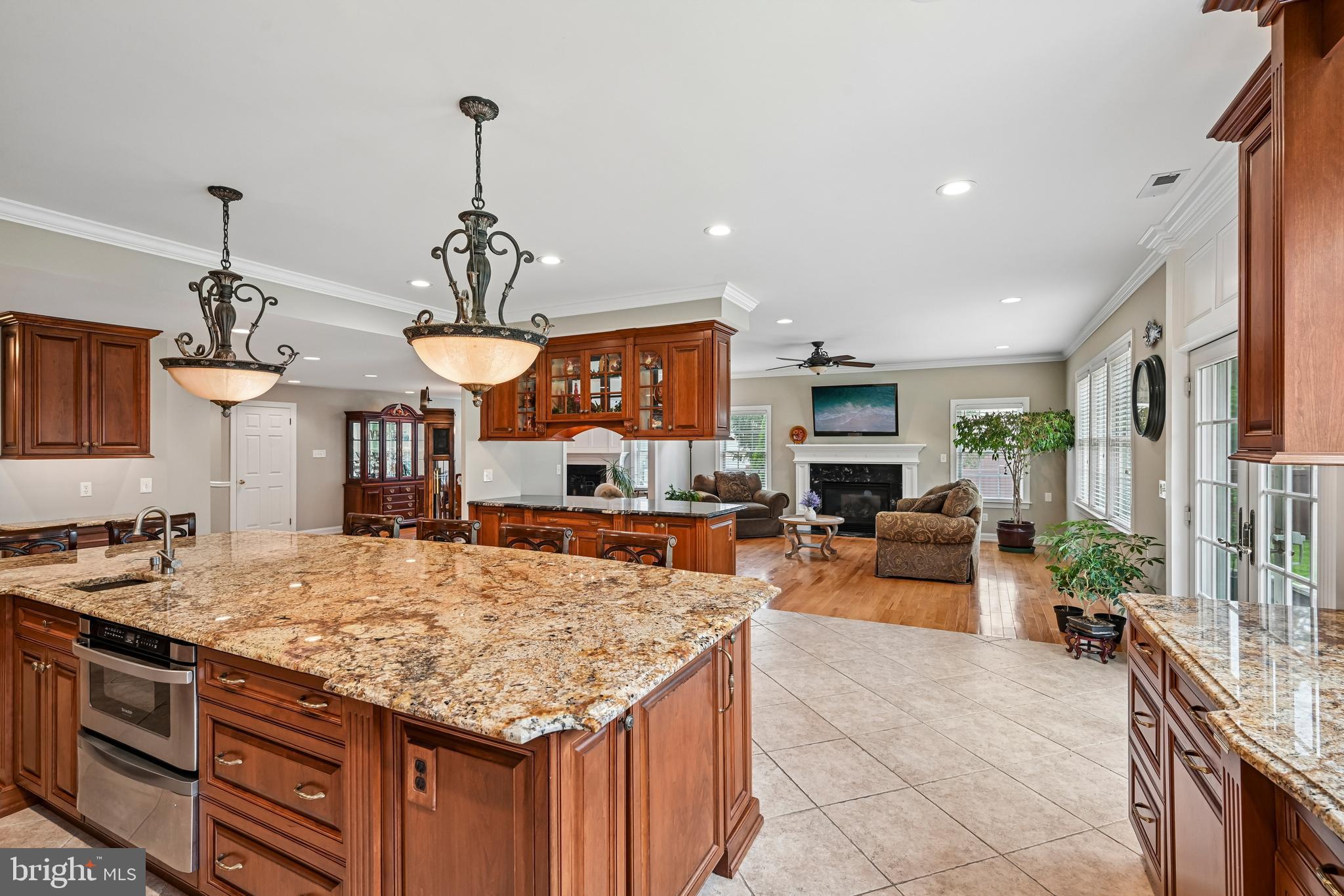 HIDDEN OAKS - Residential