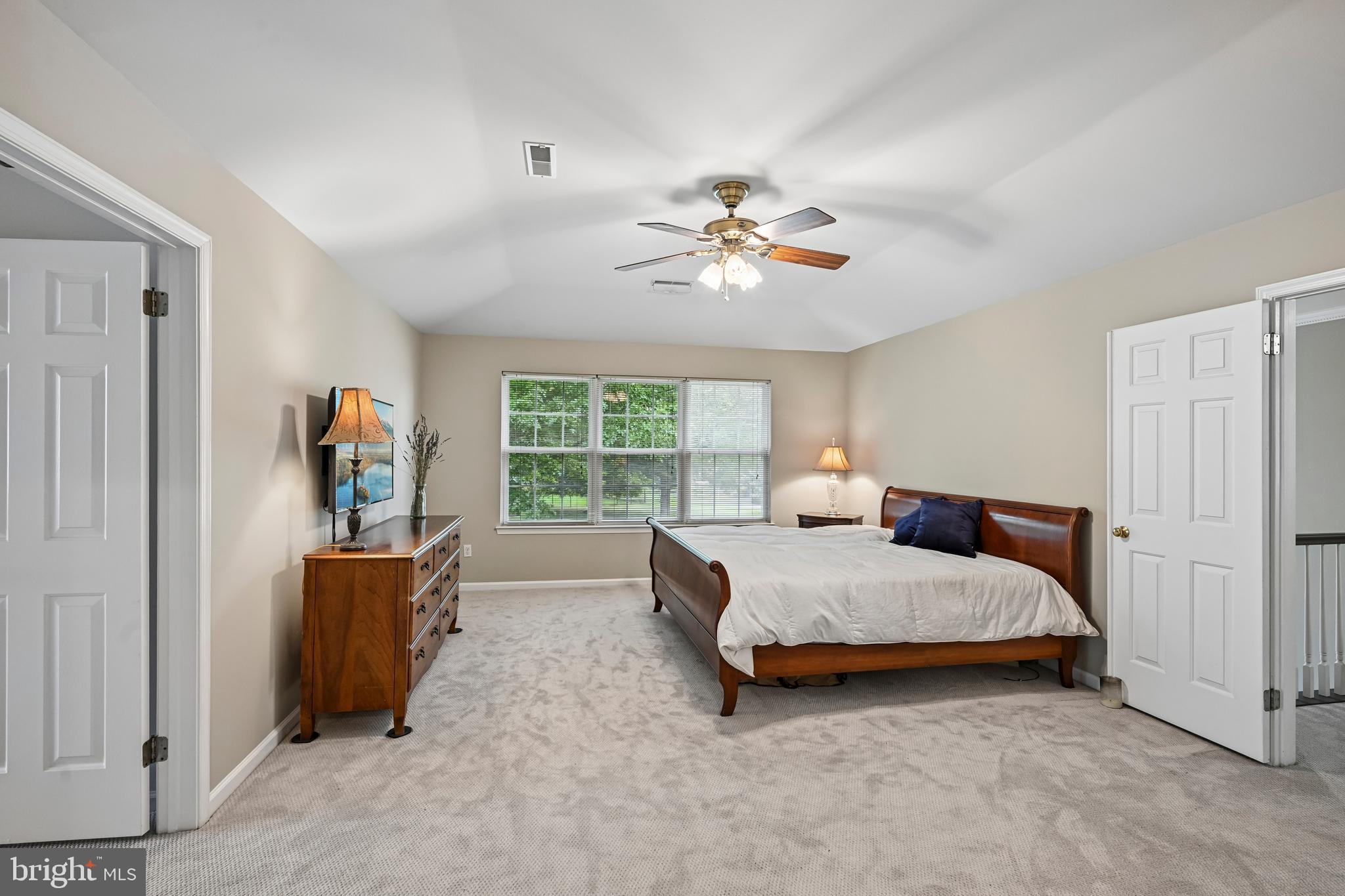HIDDEN OAKS - Residential